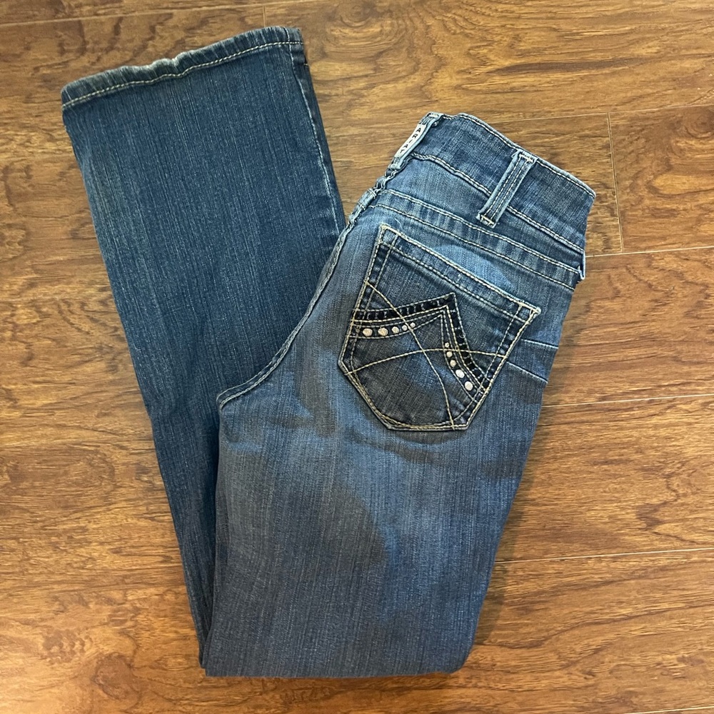 COPY - woman’s ariat jeans, 28S